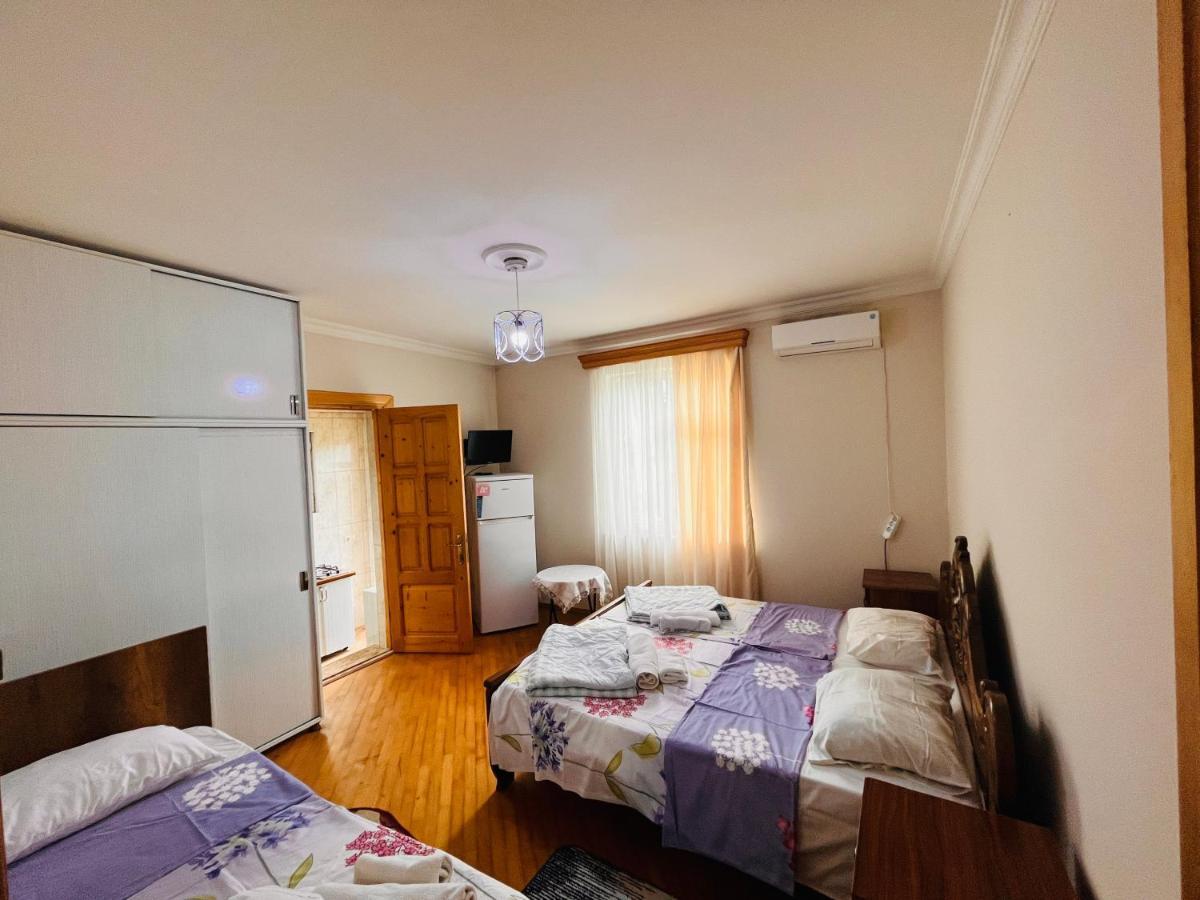 Dato's GuestHouse Makhinjauri Eksteriør billede